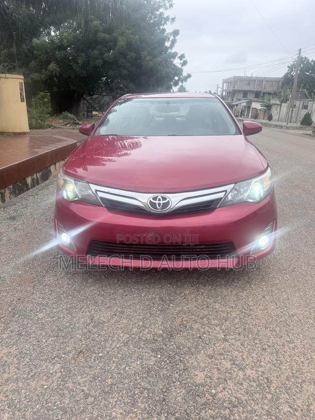 Toyota Camry XLE 4dr Sedan (2.5L 4cyl 6A) 2014 Red
