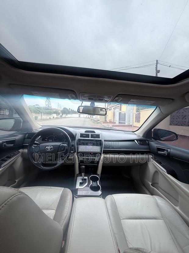 Toyota Camry XLE 4dr Sedan (2.5L 4cyl 6A) 2014 Red