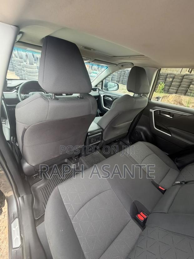 Toyota RAV4 LE AWD 2023 Gray