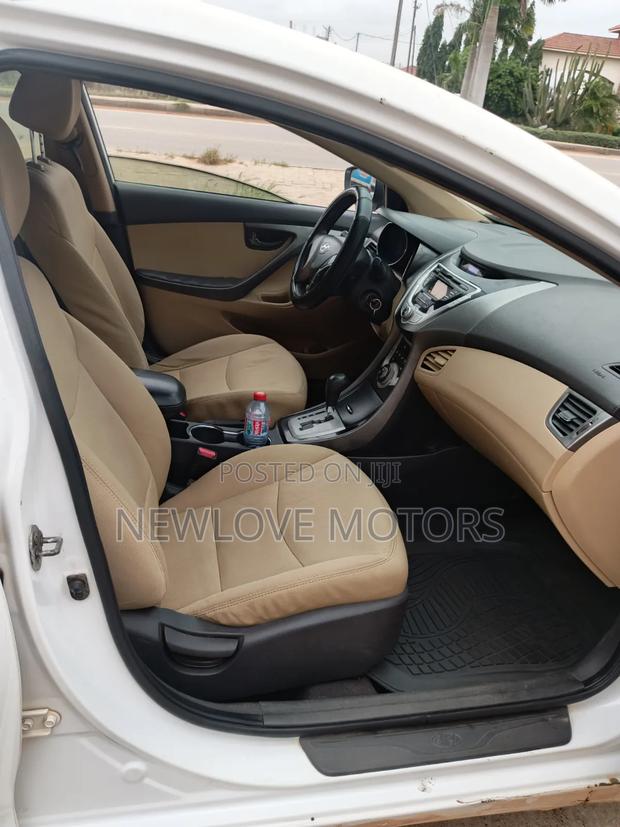 Hyundai Elantra 2013 White