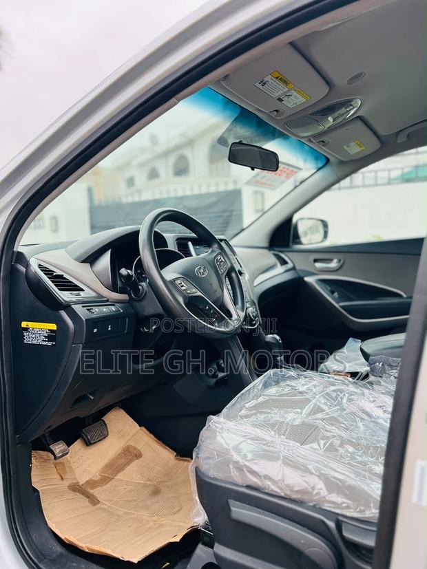 Hyundai Santa Fe 2016 Silver