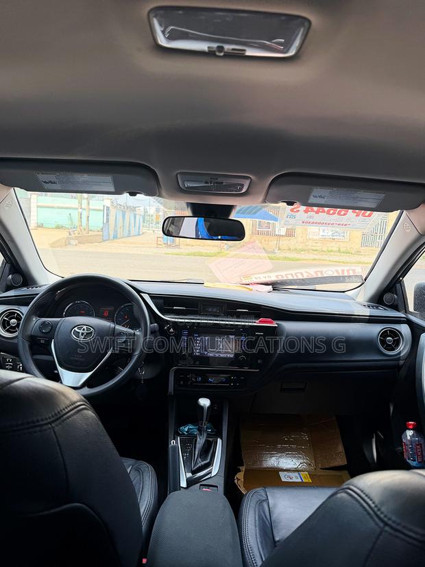 Toyota Corolla LE ECO 4dr Sedan (1.8L 4cyl CVT) 2017 Blue