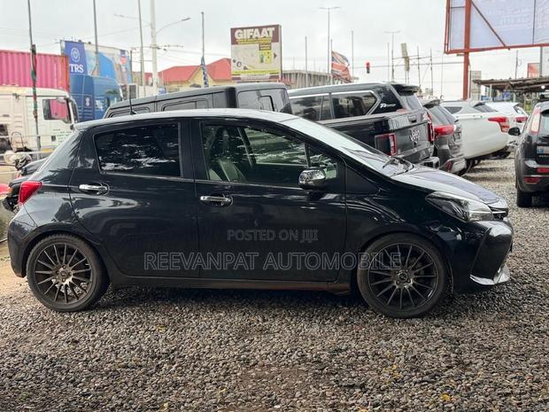 Toyota Vitz 2016 Black