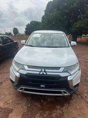 Mitsubishi Outlander SE AWC 2019 White for sale