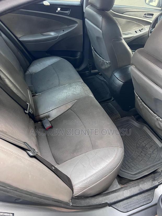 Hyundai Sonata Limited 2.0T Sedan (2.0L 4cyl 6A) 2013 Gray