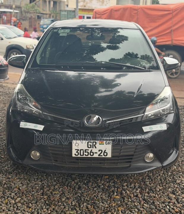 Toyota Vitz 1.3 FWD 5dr 2016 Black
