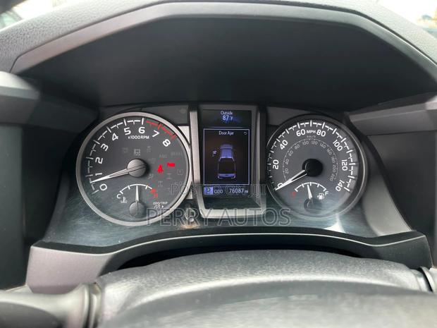 Toyota Tacoma 2021 Red