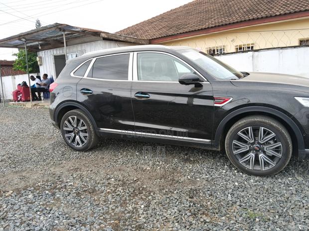 New Hongqi E-HS3 2023 Black
