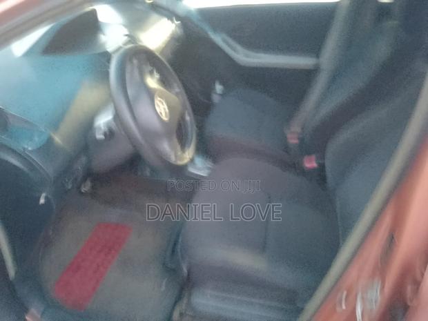 Toyota Vitz 2009 Brown