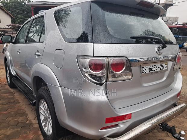 Toyota Fortuner 2012 Silver