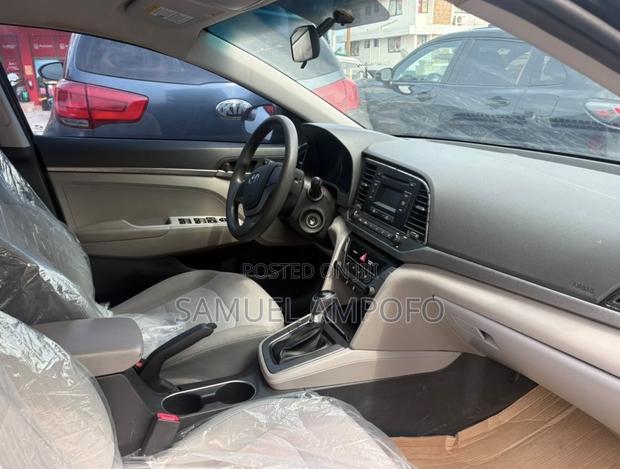 Hyundai Elantra ECO Sedan FWD (1.4L 4cyl 7A) 2017 Black