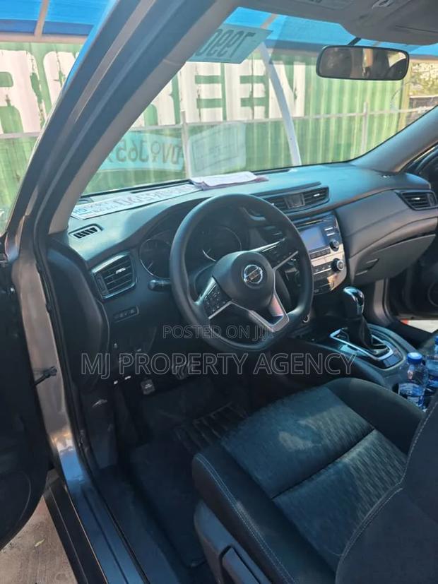 Nissan Rogue SV AWD 2017.5 2017 Gray