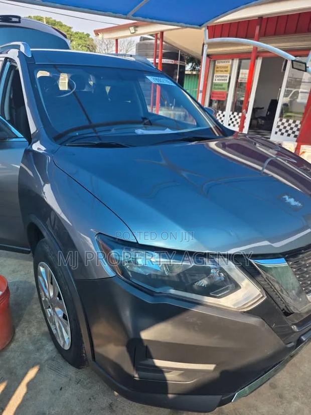 Nissan Rogue SV AWD 2017.5 2017 Gray