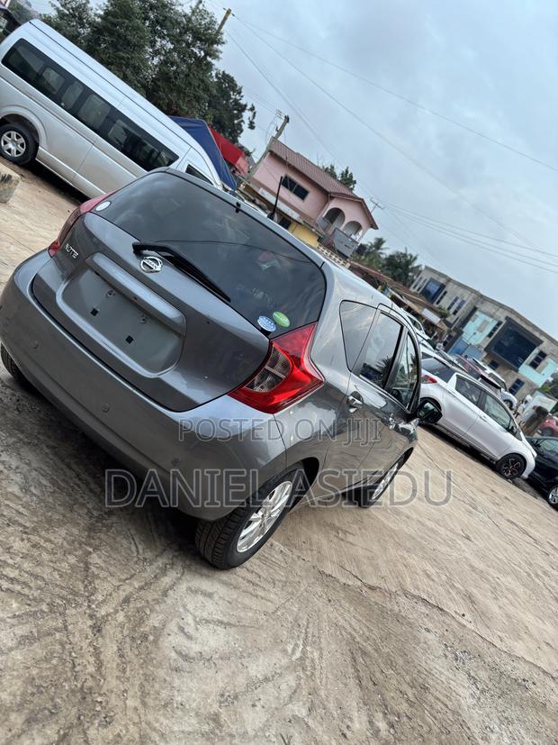 Nissan Note 1.6 Petrol 2013 Gray