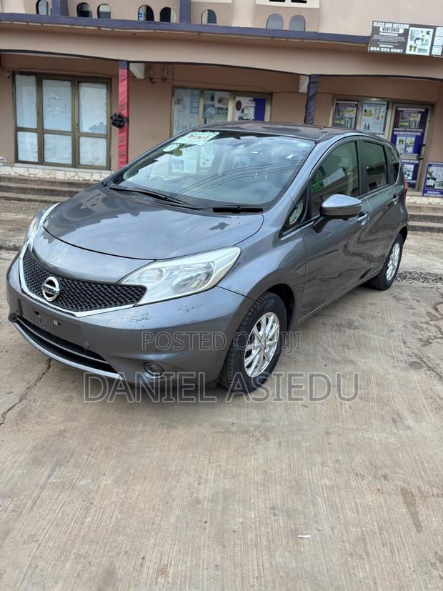 Nissan Note 1.6 Petrol 2013 Gray