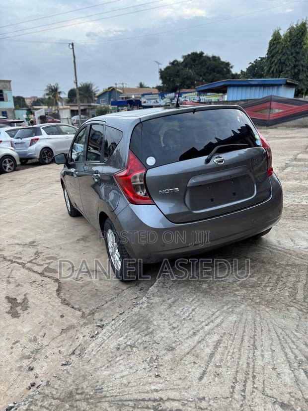 Nissan Note 1.6 Petrol 2013 Gray