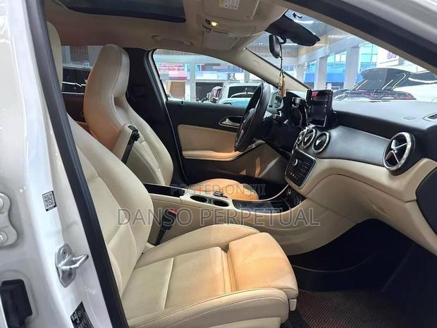 Mercedes-Benz GLA 250 2016 White