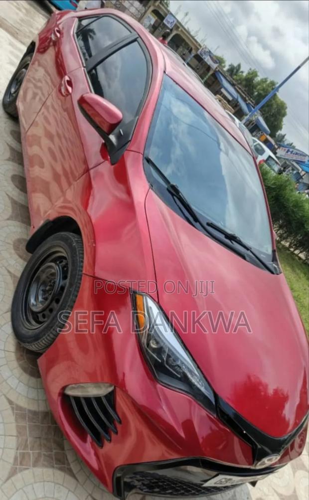 Toyota Corolla 2017 Red