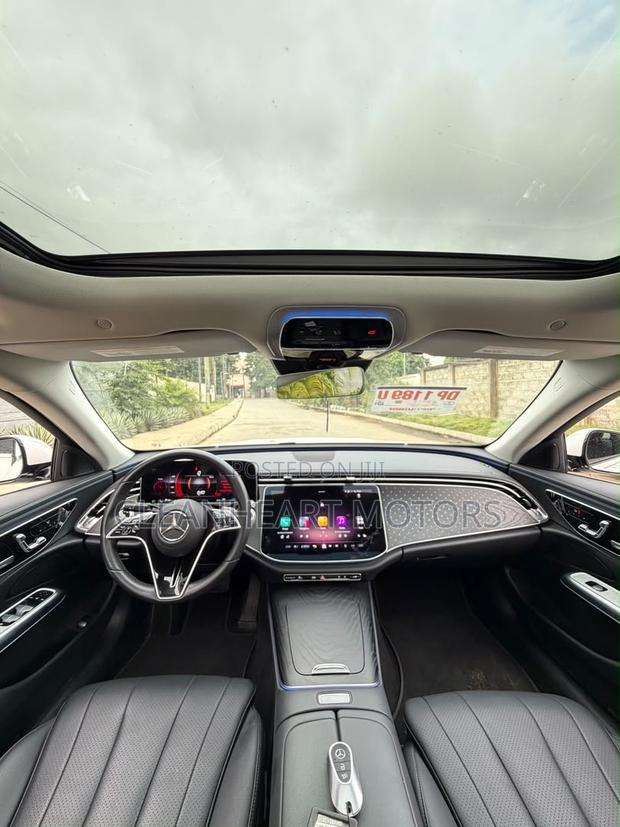 New Mercedes-Benz E350 2025 White