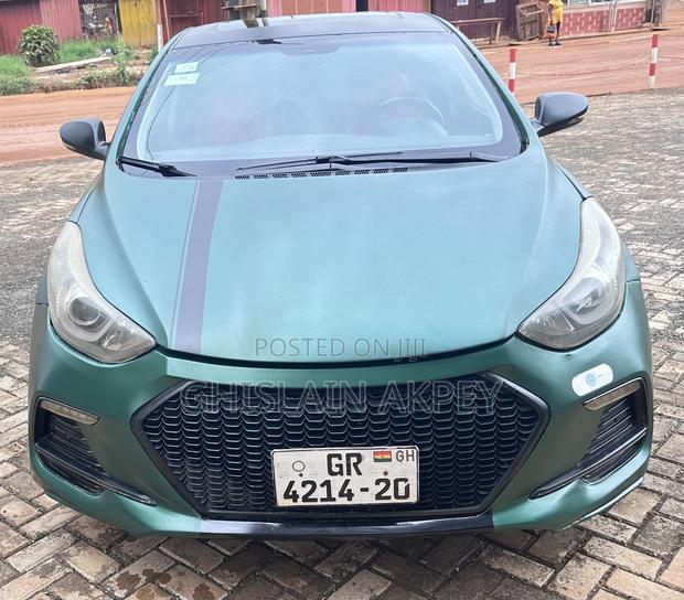 Hyundai Elantra SE Sedan FWD (1.8L 4cyl 6A) 2016 Green