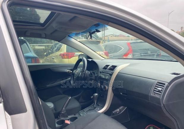 Toyota Corolla 2009 Silver