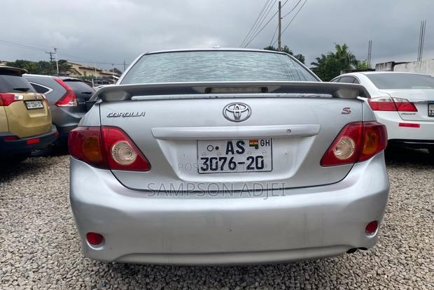 Toyota Corolla 2009 Silver