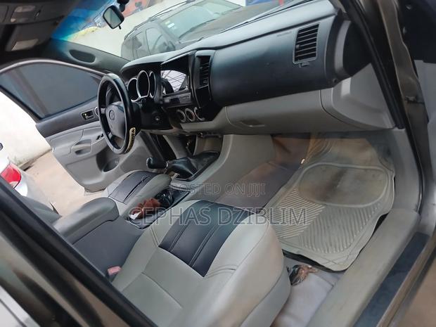 Toyota Tacoma 2010 Gray