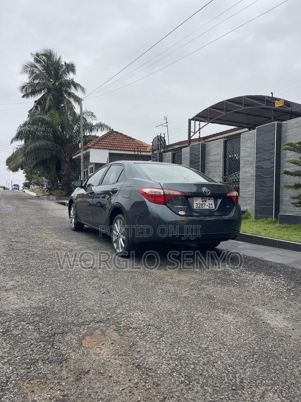 Toyota Corolla LE 4dr Sedan (1.8L 4cyl CVT) 2016 Gray