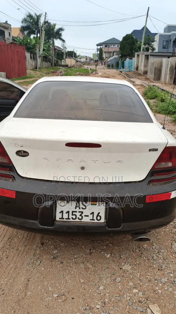 Dodge Stratus 2006 White
