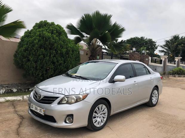 Toyota Corolla LE 4dr Sedan (1.8L 4cyl 4A) 2013 Silver