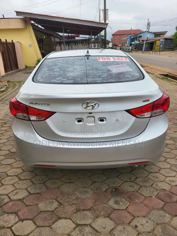 Hyundai Avante 2013 Silver