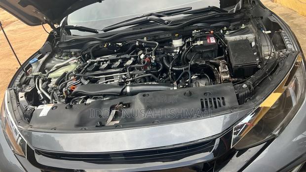 Honda Civic 2021 Gray