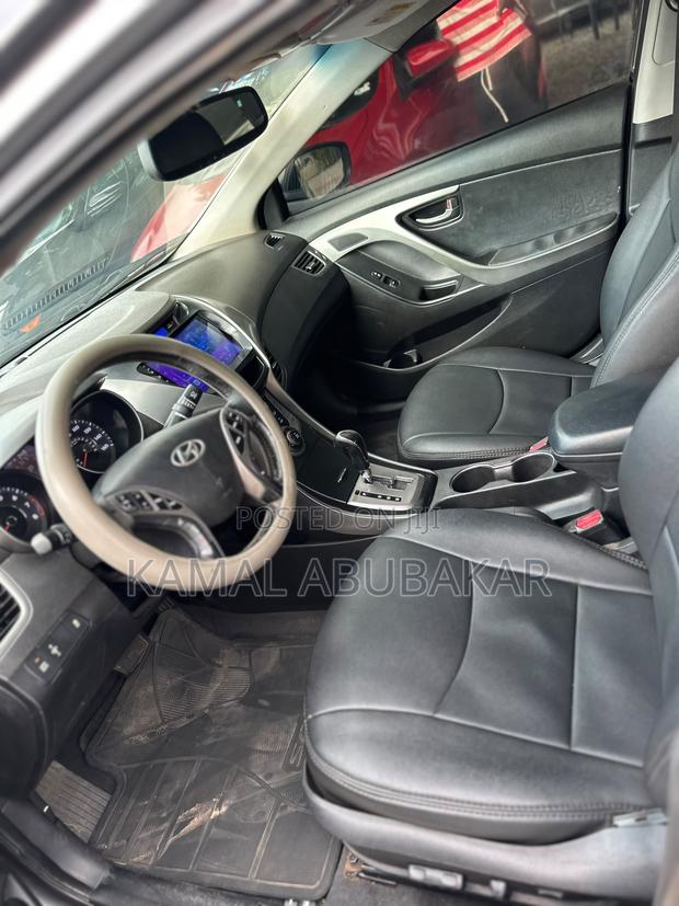 Hyundai Elantra GLS Sedan FWD (1.8L 4cyl 6M) 2013 Gray