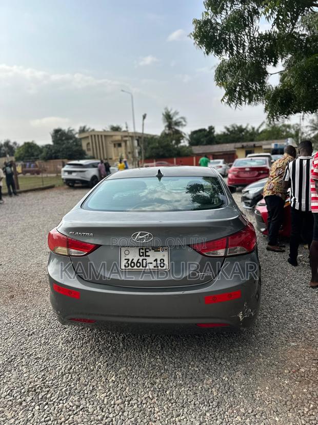 Hyundai Elantra GLS Sedan FWD (1.8L 4cyl 6M) 2013 Gray