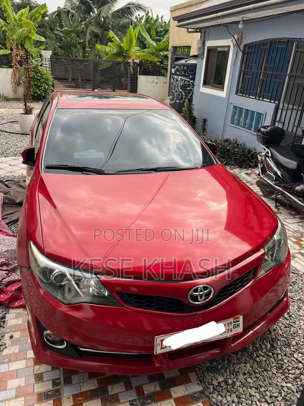 Toyota Camry 2014 Red
