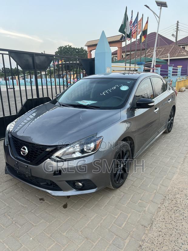 Nissan Sentra SR 2018 Gray