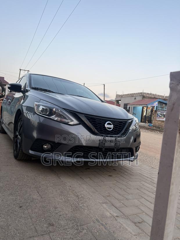 Nissan Sentra SR 2018 Gray