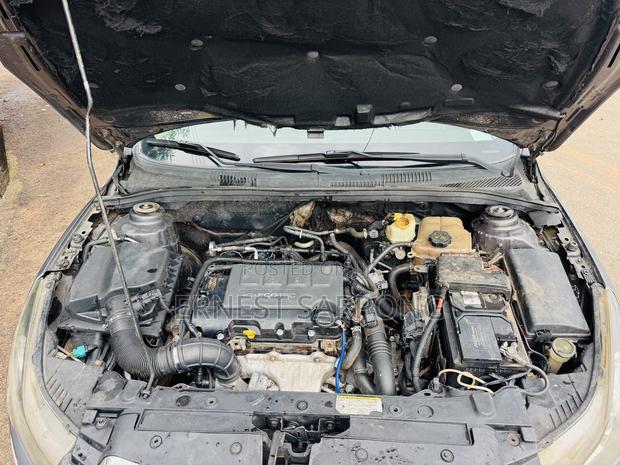 Chevrolet Cruze 2LT Auto 2013 Gray