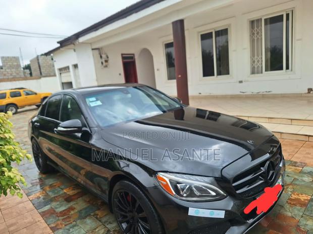 Mercedes-Benz C300 2015 Black