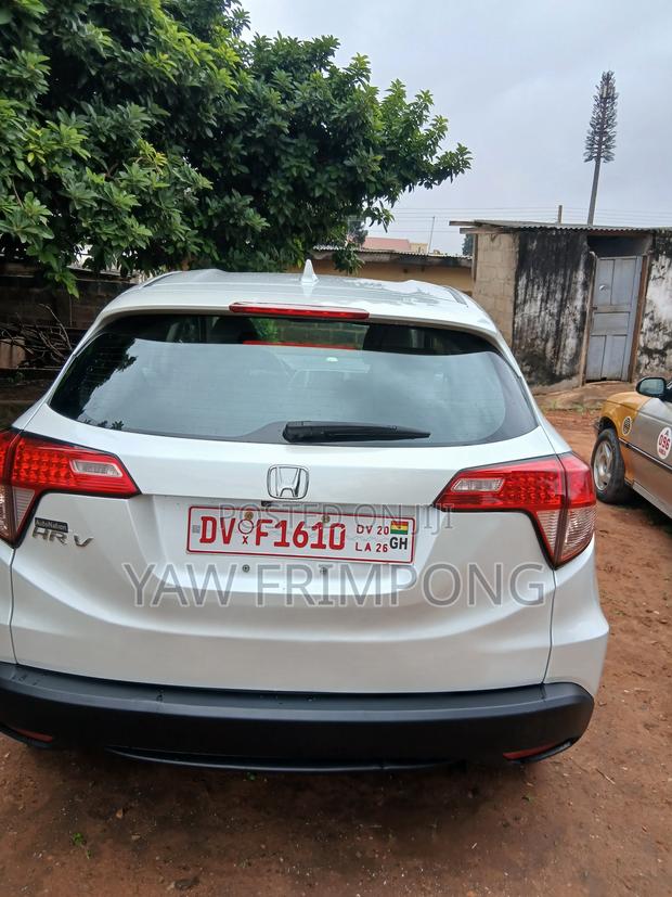 Honda HR-V 4dr SUV (1.5L 4cyl CVT) 2016 Off white