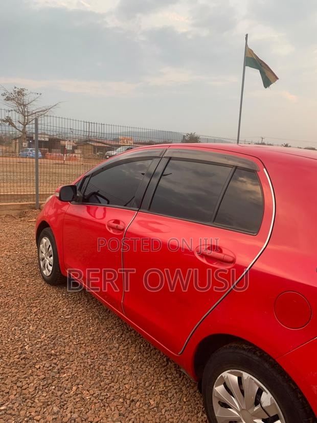Toyota Vitz 2010 Red