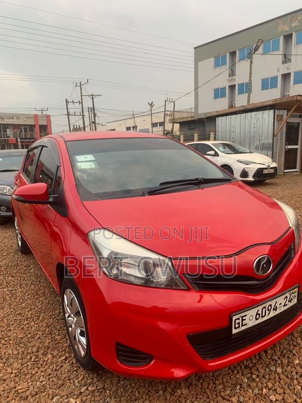 Toyota Vitz 2013 Red