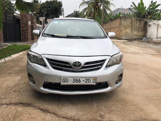 Toyota Corolla LE 4dr Sedan (1.8L 4cyl 4A) 2013 Silver