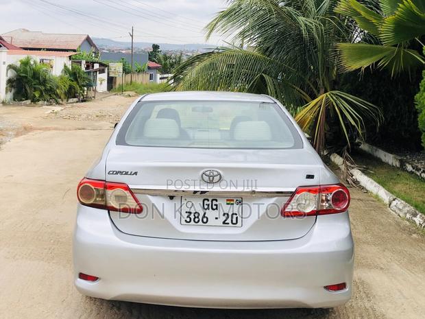 Toyota Corolla LE 4dr Sedan (1.8L 4cyl 4A) 2013 Silver