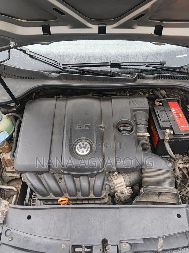 Volkswagen Golf 2.5 5 Door Automatic 2012 Silver