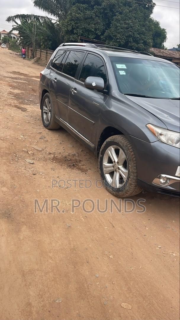 Toyota Highlander 2013 Gray