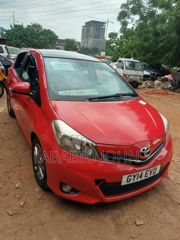 Toyota Yaris LE Hatchback 5dr 2014 Red