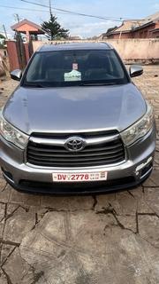 Toyota Highlander XLE 4dr SUV AWD (3.5L 6cyl 6A) 2015 Gray for sale