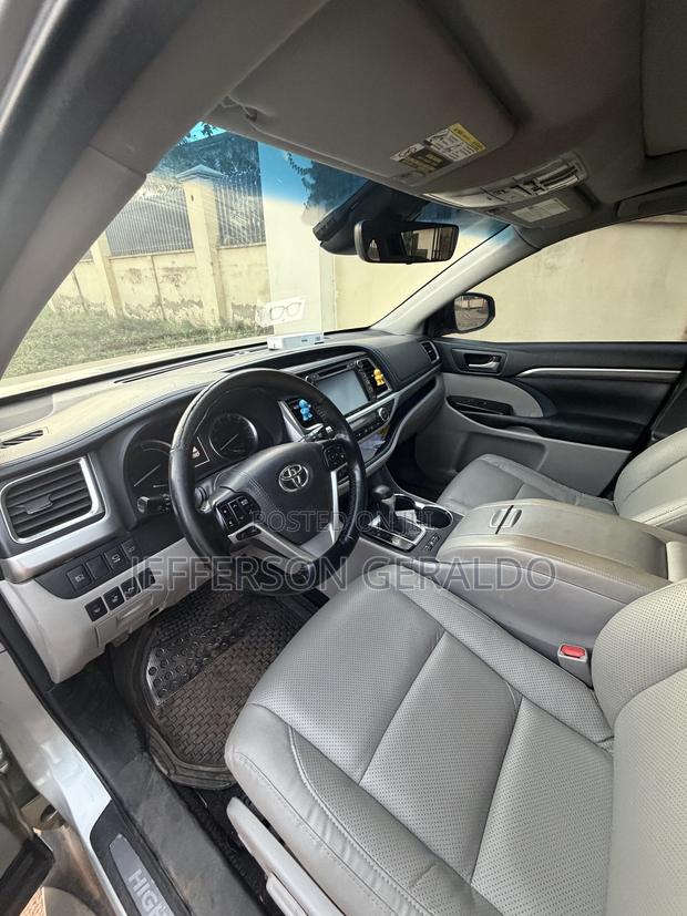 Toyota Highlander 2017 Gray