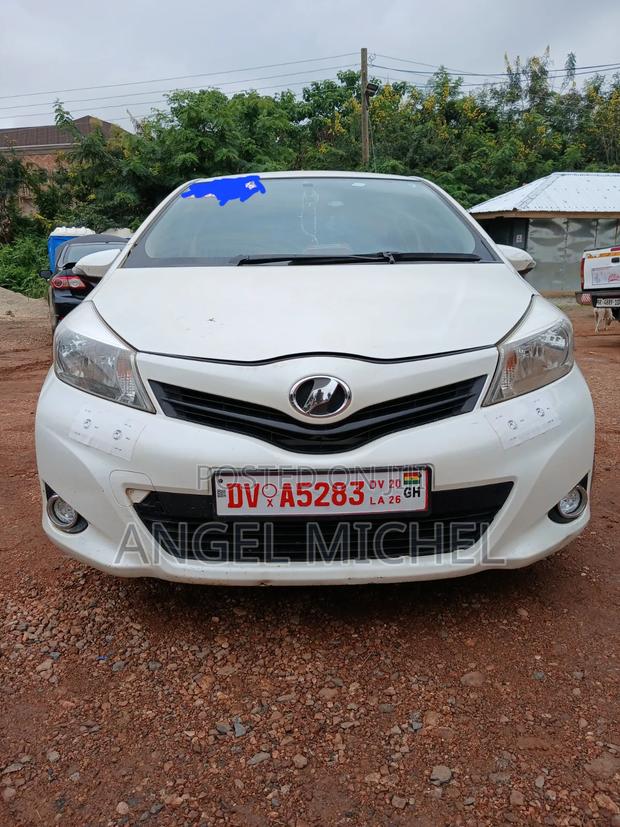 Toyota Vitz 2013 White